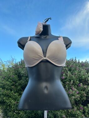 Victoria's Secret Bare Invisible Solutions Push Up Bra 34DD-used-w/straps & tags